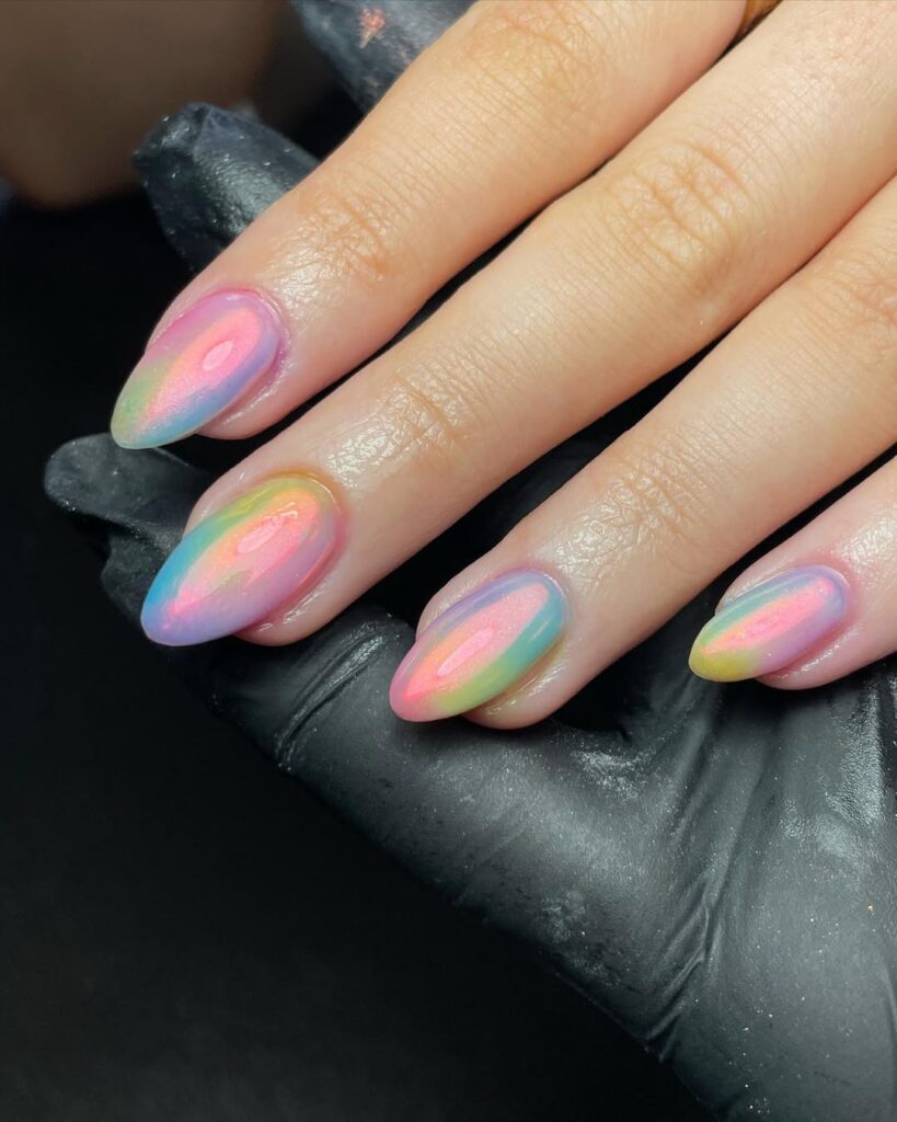 Pride manikir Slavlje identiteta u bojama duge
Soapy chrome