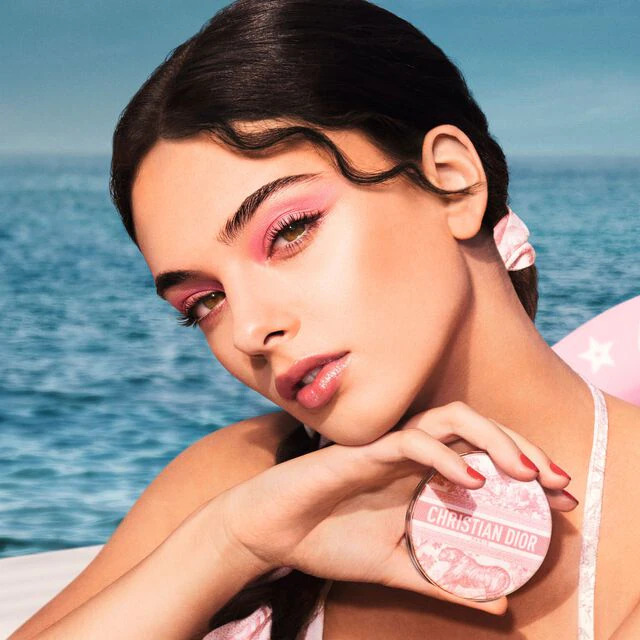 6 najlepših makeup trendova za leto 2025.