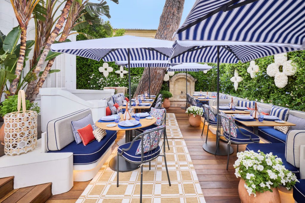 Louis Vuitton restoran ponovo osvaja Michelin zvezdu
Ovo čini Arnaud Donckele & Maxime Frédéric u Saint-Topezu nezaobilaznom destinacijom ovog leta