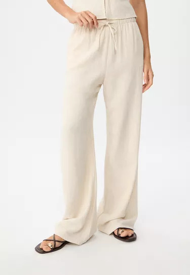 Zašto su lanene pantalone najbolji izbor za tople dane