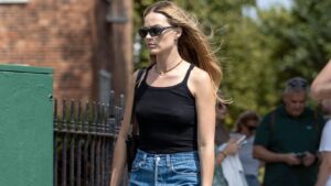 Margot Robbie kanališe unutrašnjeg supermodela epohe