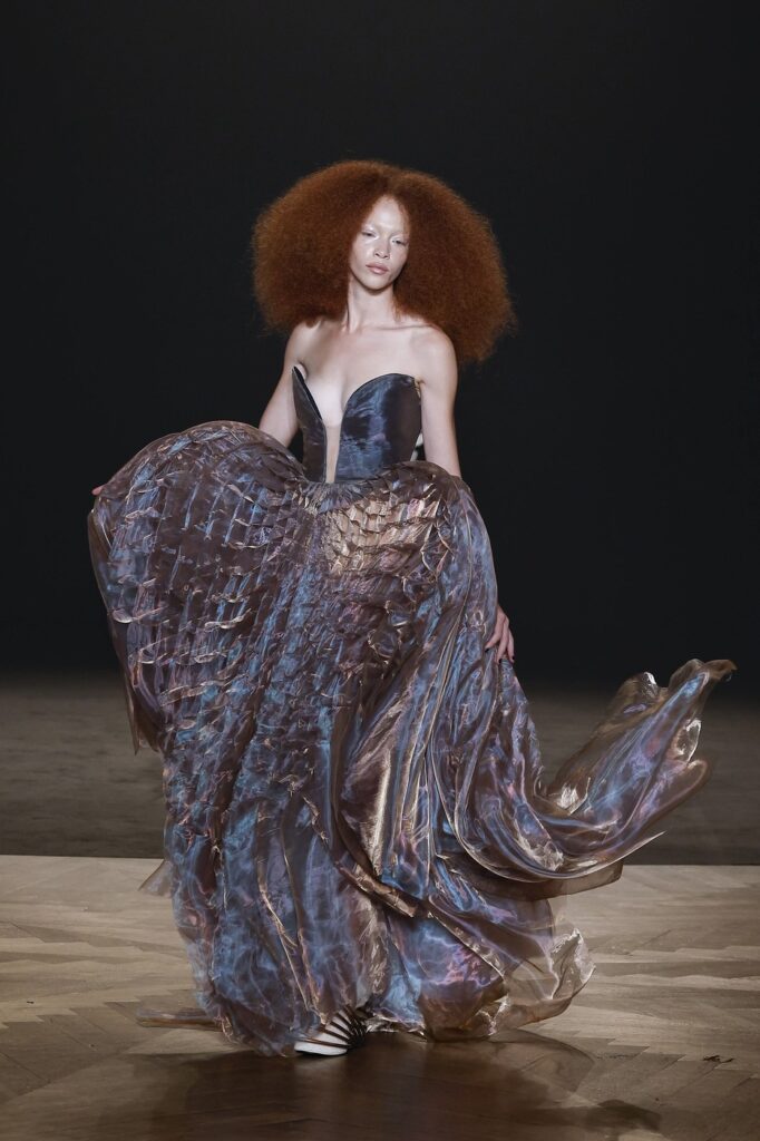 Iris Van Herpen Sympoiesis: Budućnost visoke mode