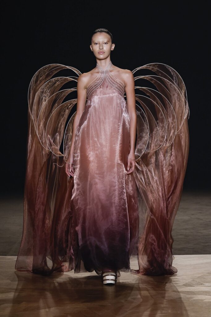 Iris Van Herpen Sympoiesis: Budućnost visoke mode