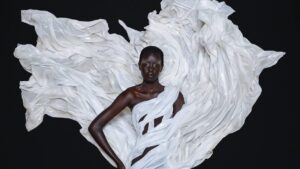 Iris Van Herpen Sympoiesis: Budućnost visoke mode