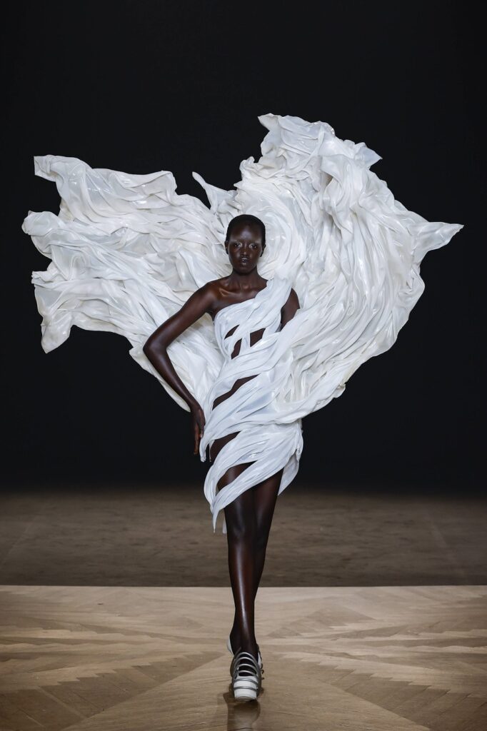 Paris Haute Couture jesen/zima 25-26