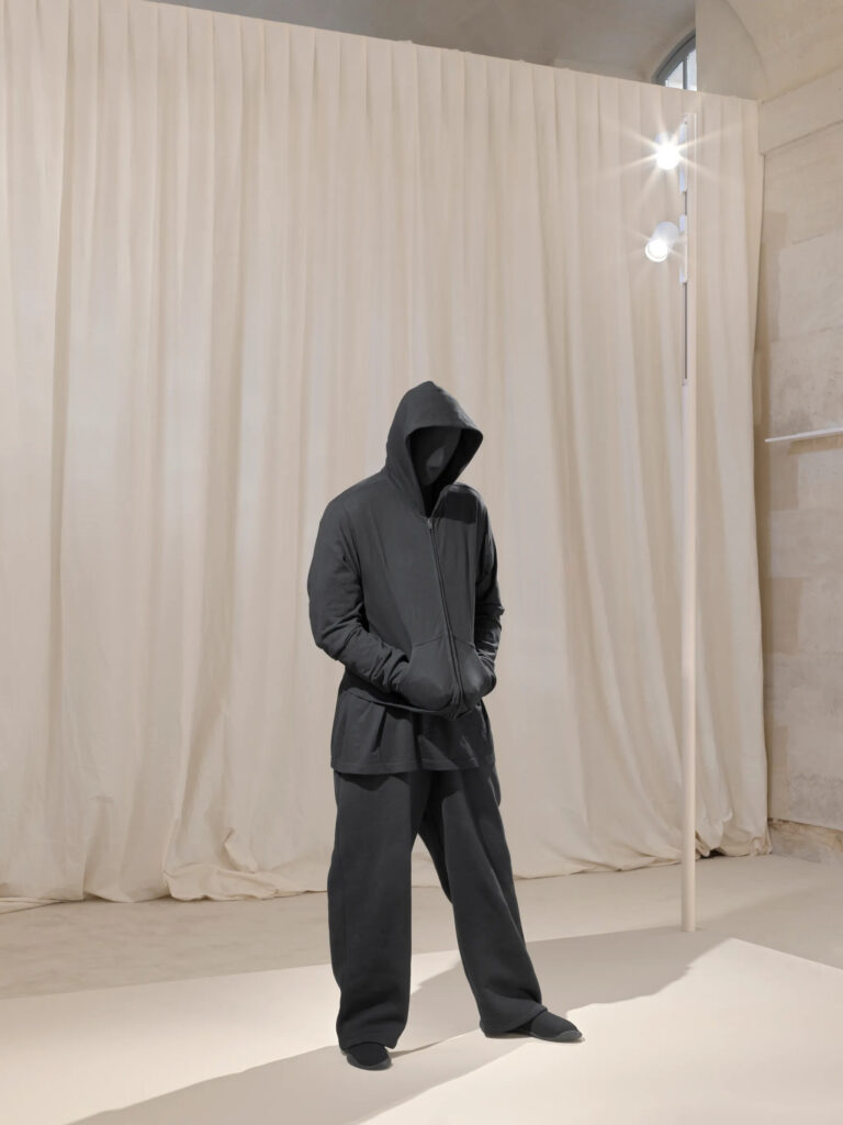 Izložba koju morate da posetite Balenciaga by Demna