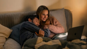 Kako izgledaju Kristen Bell, Adam Brody i cela ekipa u 2. sezoni "Nobody Wants This"