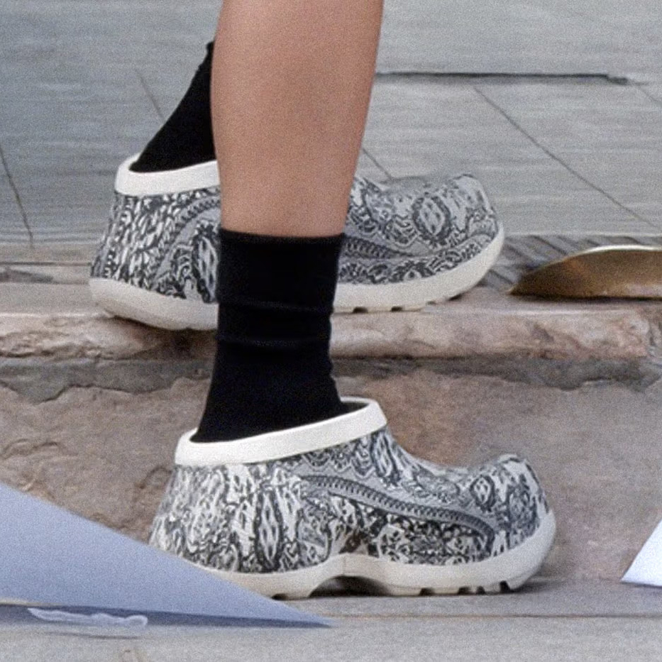 Jean Paul Gaultier x Crocs Saradnja ispirisana punk estetikom (1)