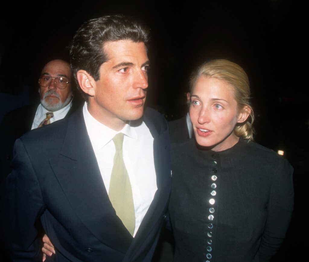 Stil Carolyn Bessette Kennedy: Lekcija iz suzdržane sofisticiranosti