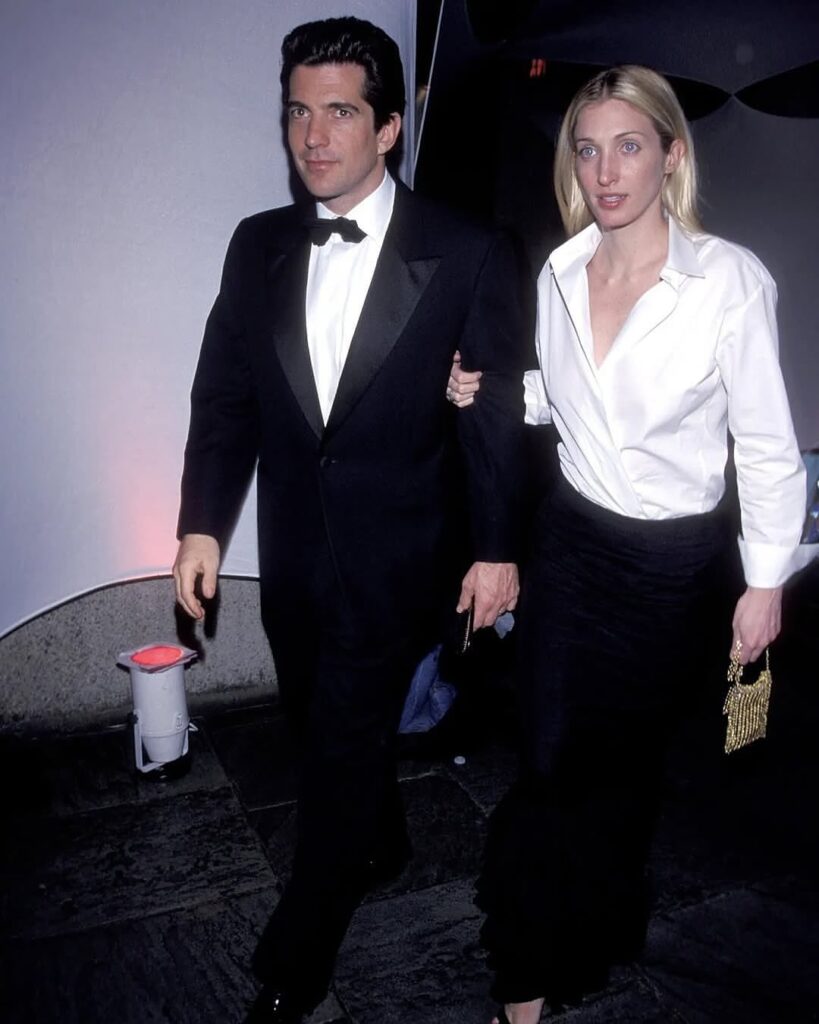 Stil Carolyn Bessette Kennedy: Lekcija iz suzdržane sofisticiranosti