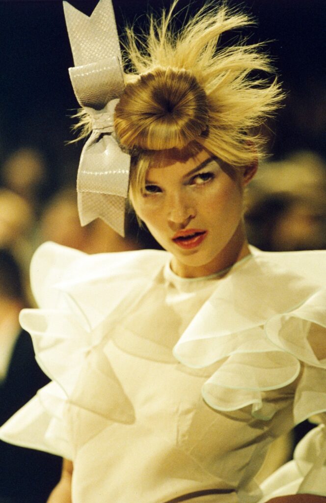Kate Moss Kako je video JOHN GALLIANO
Kate Moss za Givenchy Paris, 1996