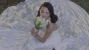 Sve o romantičnoj Ralph Lauren venčanici Selene Gomez