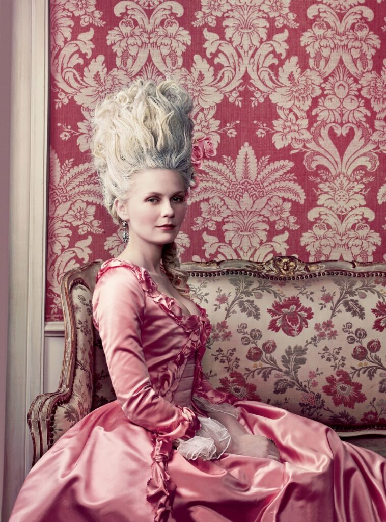 11 filmskih kostima koji su promenili modni narativ
Marie Antoinette (2006)