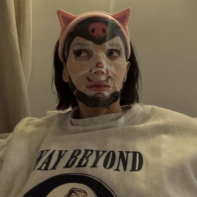 Zašto ne treba da radite skincare rutinu u avionu