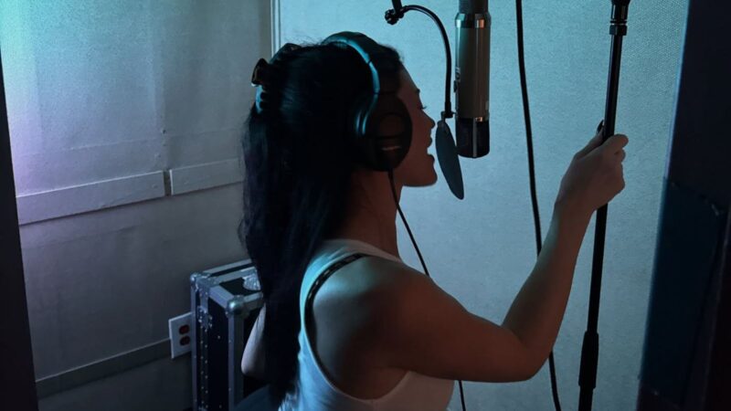 Da li Kylie Jenner započinje muzičku karijeru?