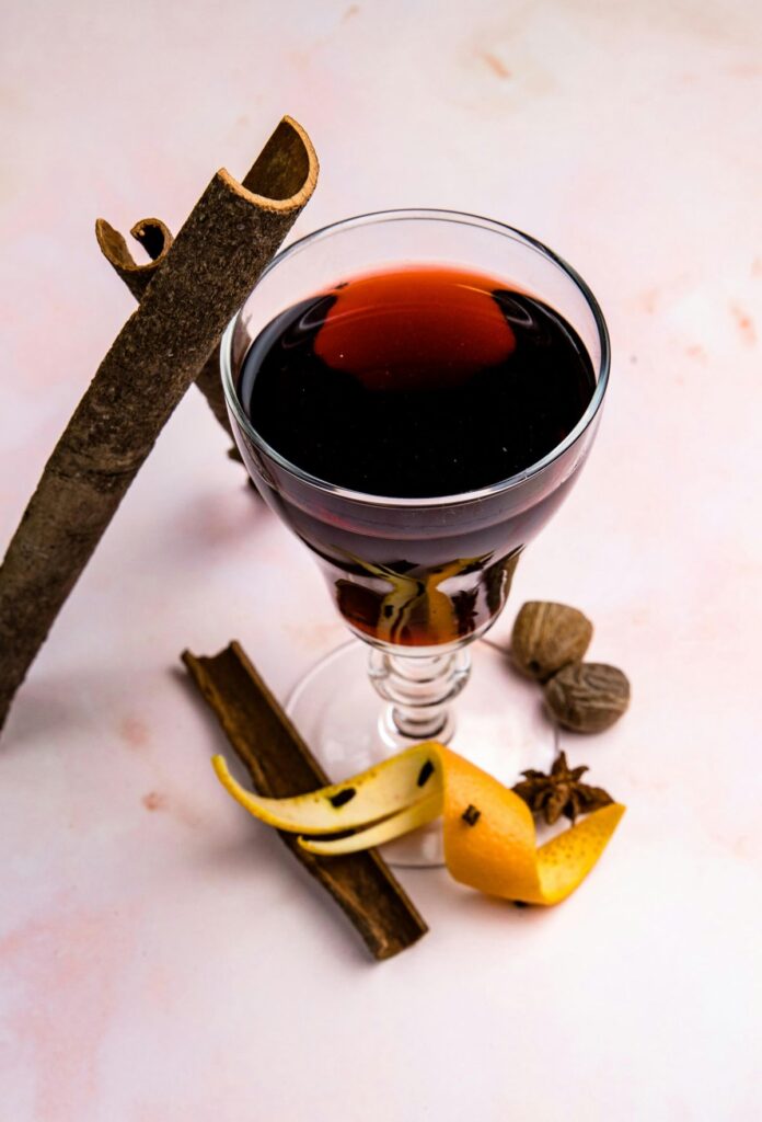 Top 5 koktela za hladne dane
Glogg (Mulled Wine Punch)