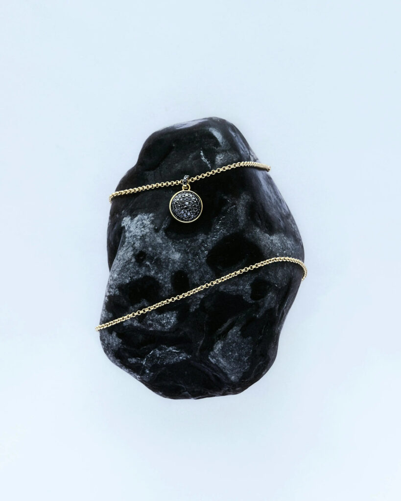 Giorgio Armani predstavlja prvu kolekciju muškog nakita