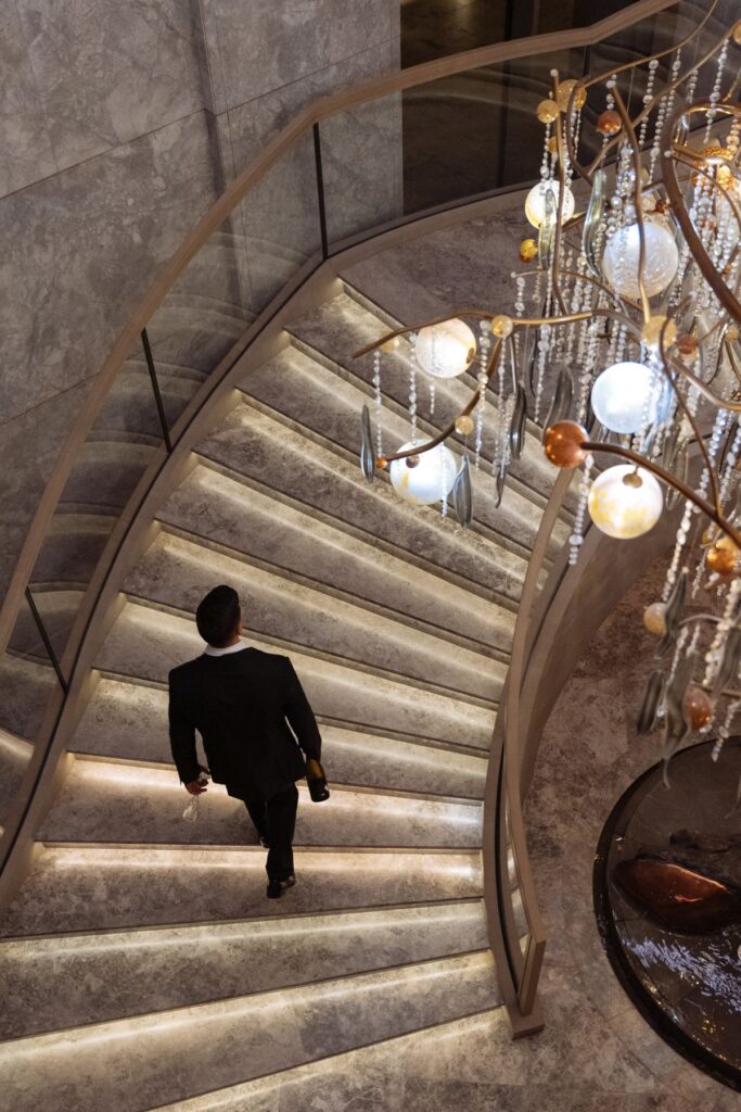 Praznična sezona u One&Only Portonovi: Elegancija i magija Boke
Pažljivo osmišljeni susreti, mirisi, ukusi i ambijenti koji ostavljaju trag u sećanju