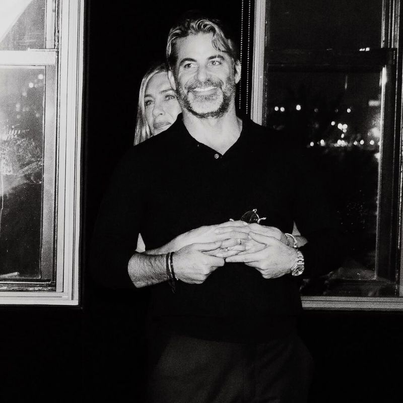 Jennifer Aniston potvrdila vezu sa Jimom Curtisom