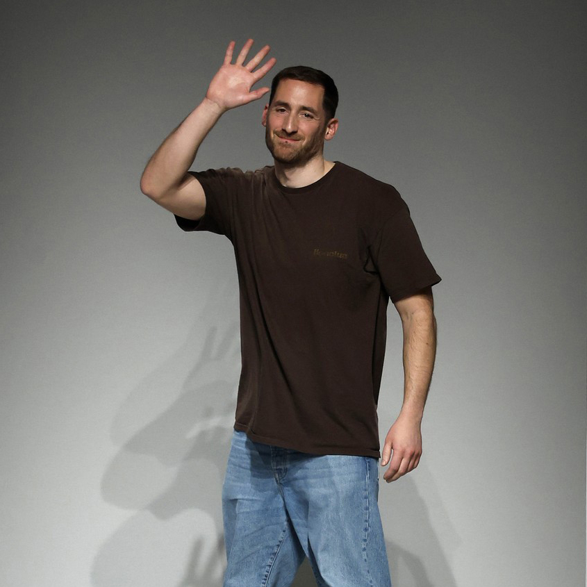 Balmain je zvanično imenovao Antonina Trona za novog kreativnog direktora, čime započinje novo poglavlje u istoriji slavne francuske modne kuće.