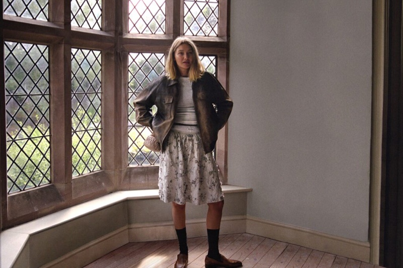 Gigi Hadid predvodi Miu Miu Holiday fantaziju (2)