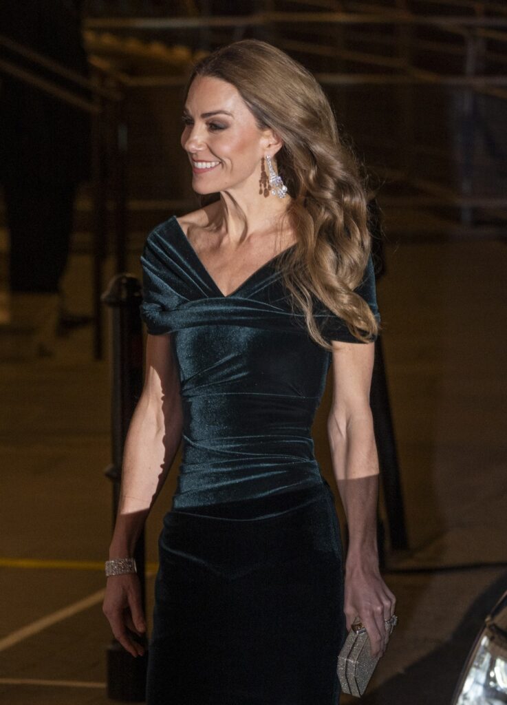 Kate Middleton oživela legendarni izgled princeze Diane