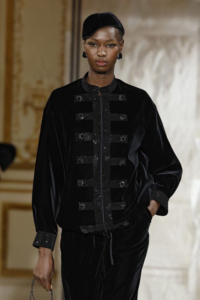 Military stil: Sezonska opsesija koja osvaja modne piste