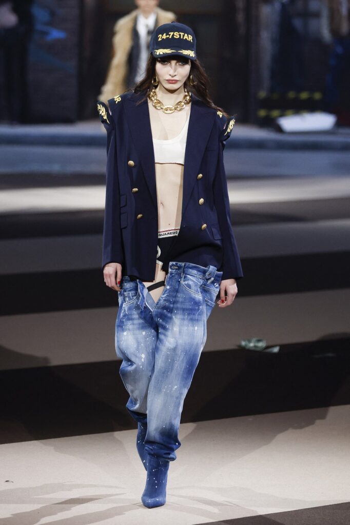 Military stil: Sezonska opsesija koja osvaja modne piste