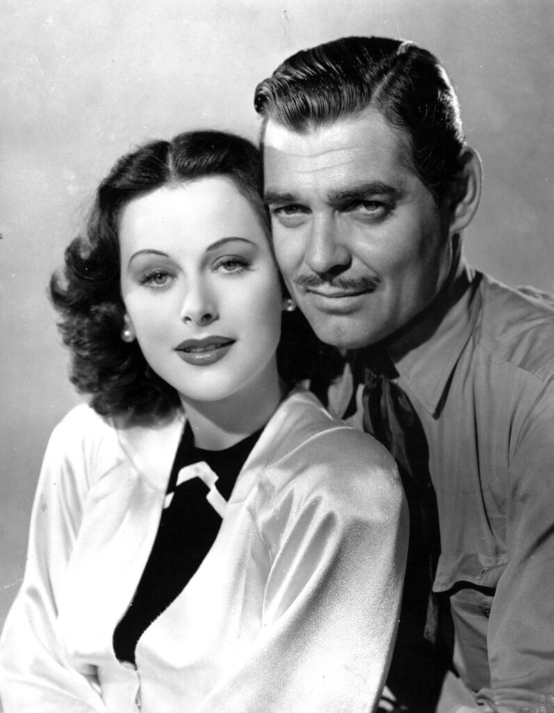 Neverovatna priča Hedy Lamarr
Holivudska zvezda i izumiteljka koja je predvidela digitalni svet
HEDY LAMARR i CLARK GABLE film boom town