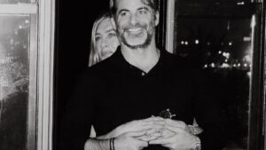 Jennifer Aniston potvrdila vezu sa Jimom Curtisom