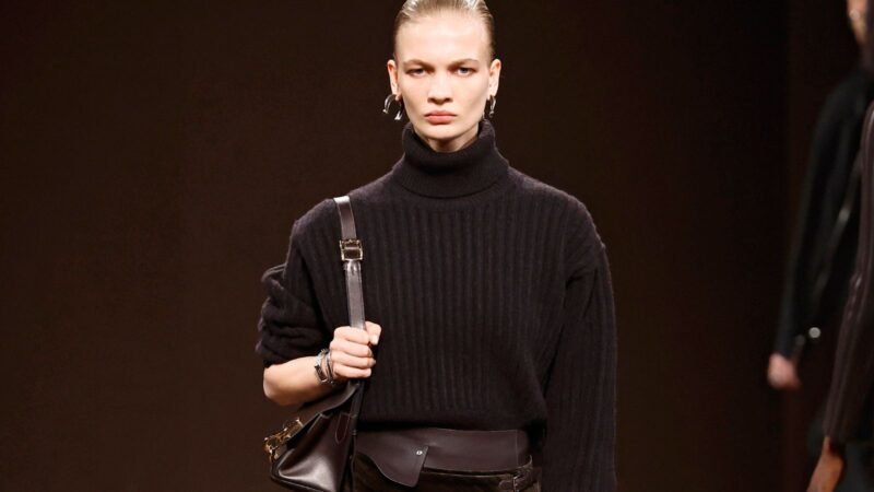 Ukoliko ove sezone budete birali trikotažu — a velika je verovatnoća da hoćete — rolka je neizbežan odevni komad koji kreira upečatljivu siluetu