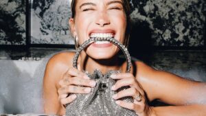 Dok su „rose water“ nokti dominirali letom, sada su rose BB cream nokti postali omiljeni izbor za čist, prirodan i prefinjen izgled tokom zime