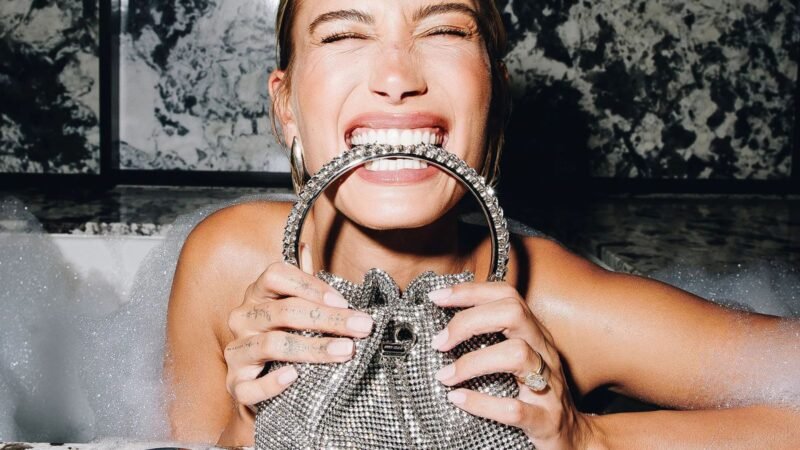 Dok su „rose water“ nokti dominirali letom, sada su rose BB cream nokti postali omiljeni izbor za čist, prirodan i prefinjen izgled tokom zime