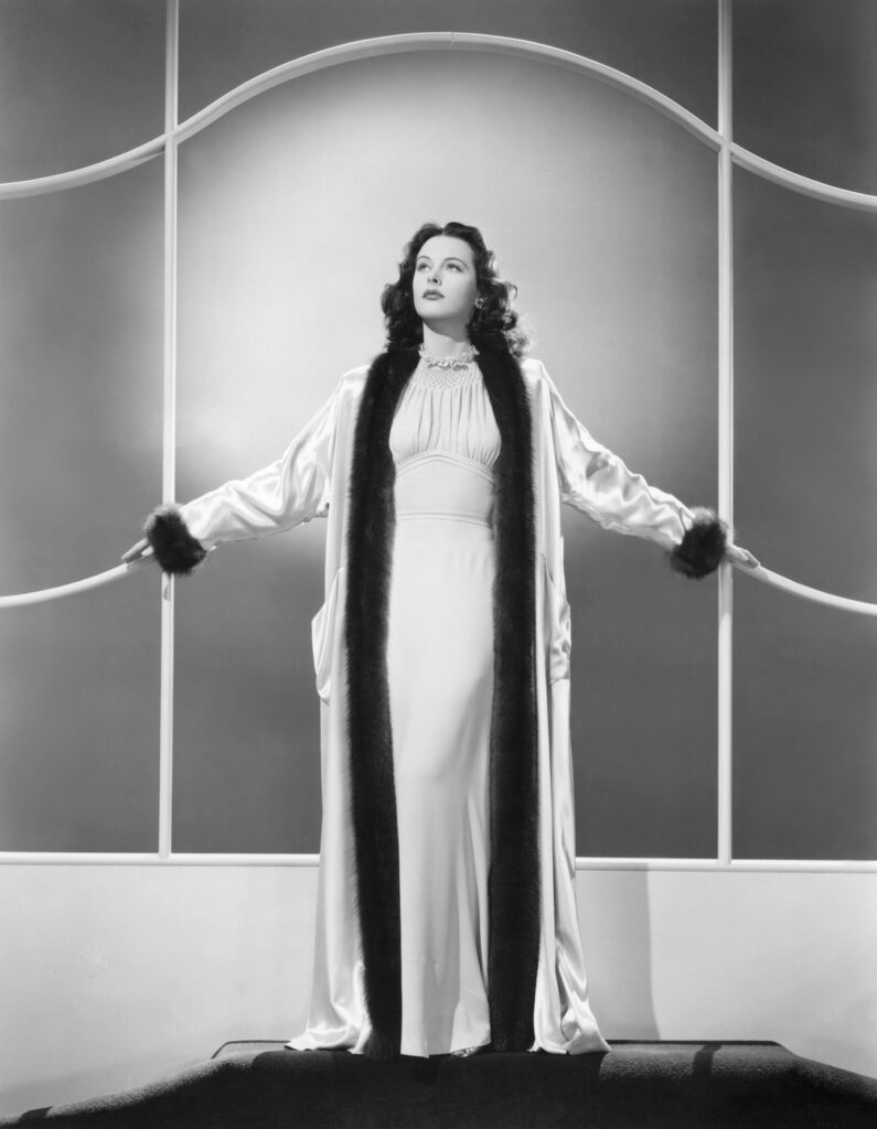 Neverovatna priča Hedy Lamarr
Holivudska zvezda i izumiteljka koja je predvidela digitalni svet