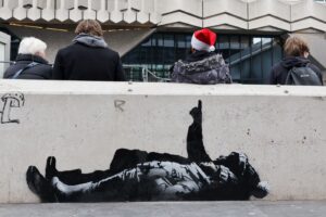 Banksy pred Božić iznenadio London sa dva identična murala