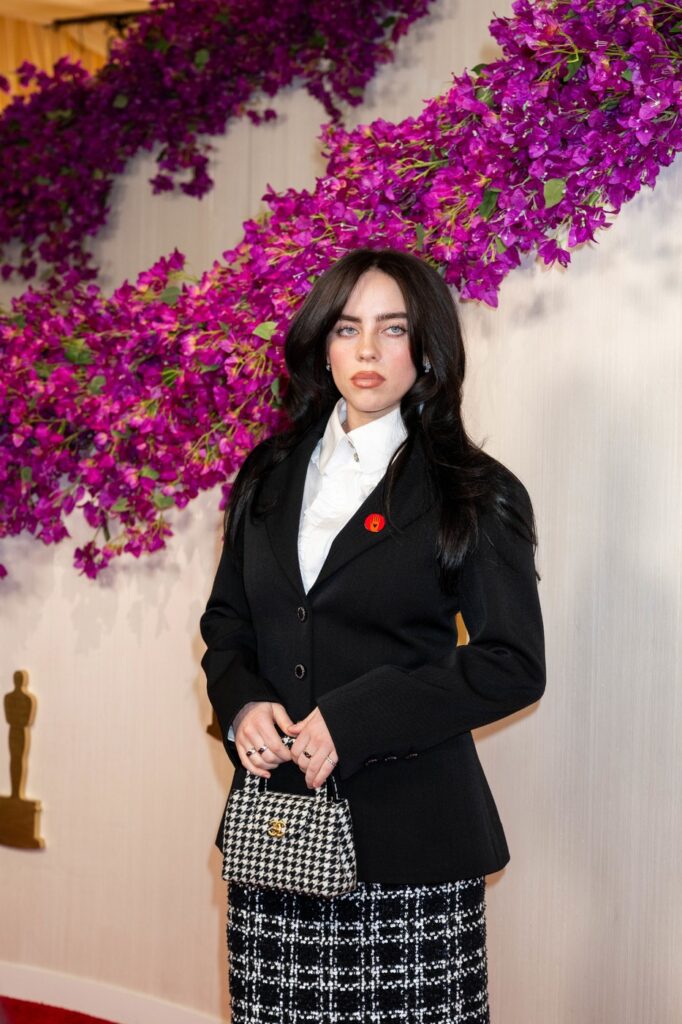 Billie Eilish i konstrukcija modnog autoriteta