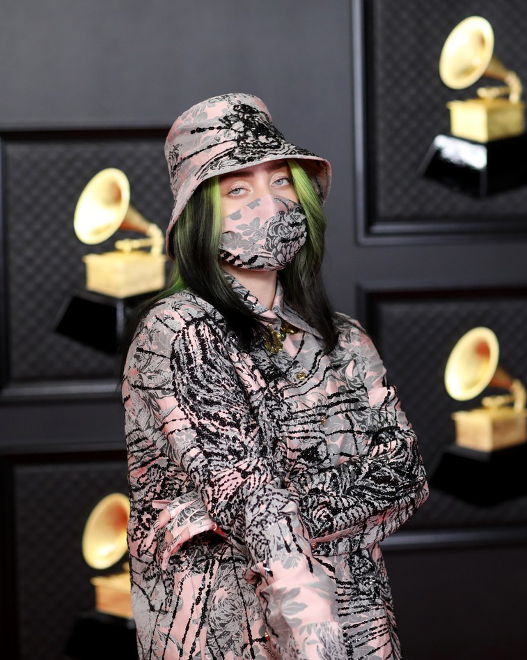 Billie Eilish i konstrukcija modnog autoriteta