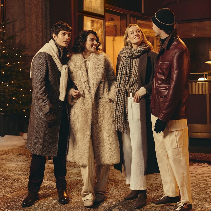 Brunello Cucinelli pretvara praznike u filmski trenutak (7)
Cinema Meraviglia nas poziva da usporimo, obučemo se lepo i zajedno zakoračimo u magiju