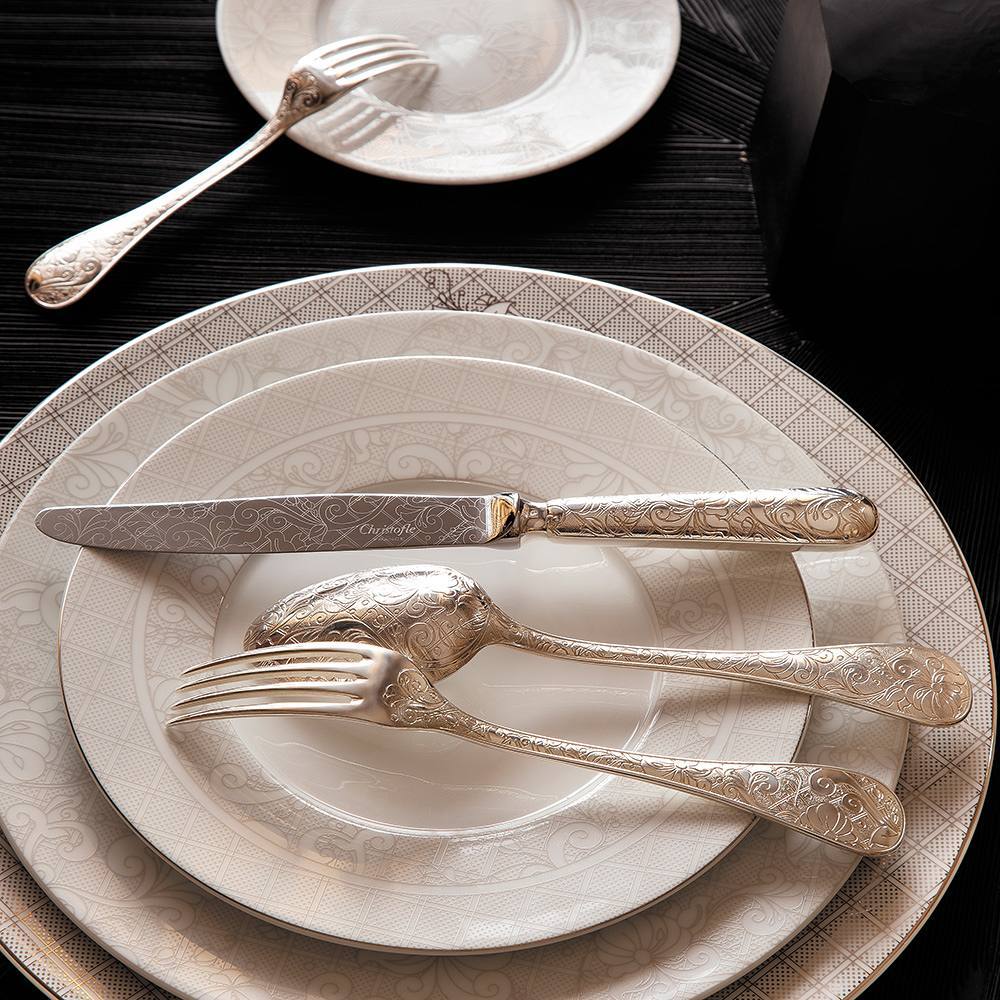 Poklonite luksuz – darujte umetnost i tradiciju