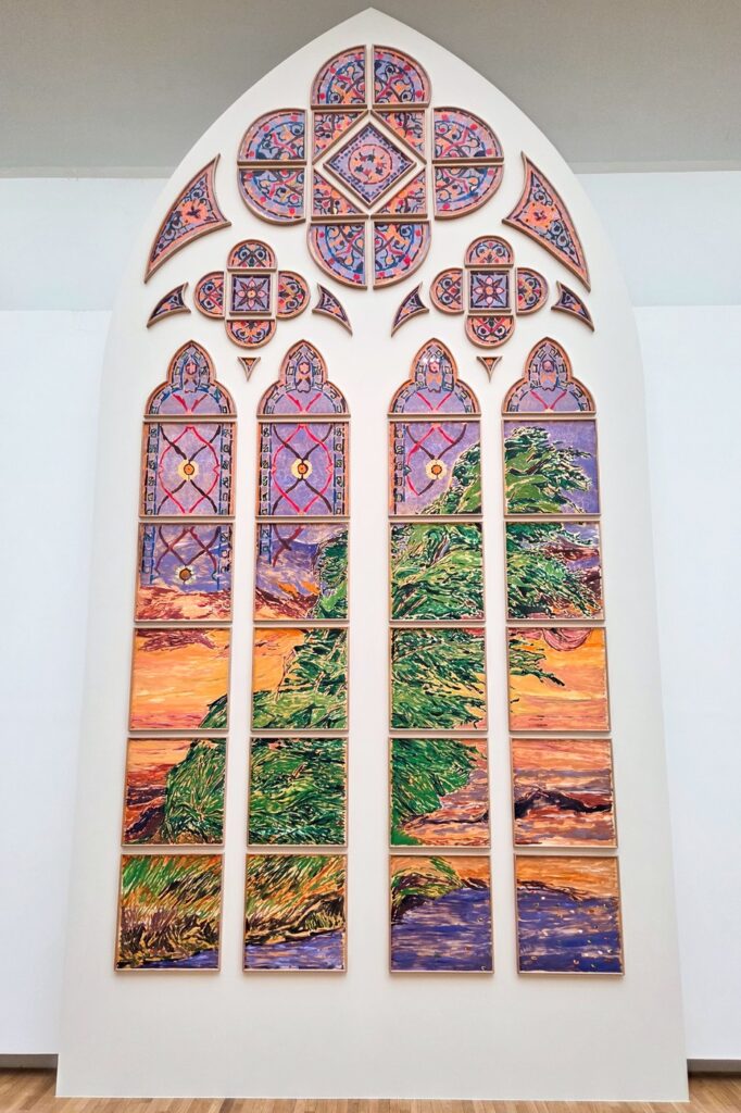 Claire Tabouret predstavlja nove vitraže katedrale Notre Dame