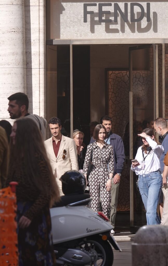 FENDI Baguette dobija „Emily in Paris“ interpretaciju