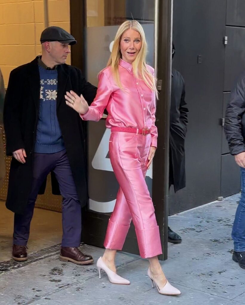 Gwyneth Paltrow u roze Calvin Klein izdanju