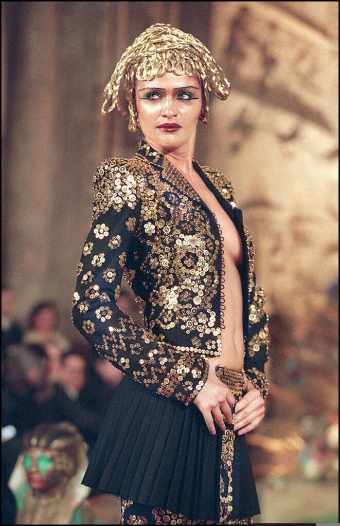 Helena Christensen Najvažnije modne revije od 1990-ih do danas
John Galliano ready-to-wear 1997