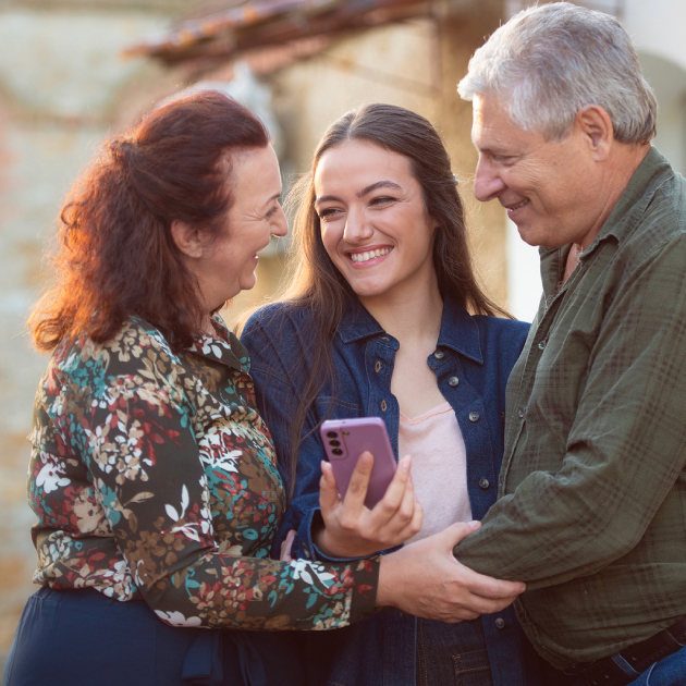 “Ko zna reći Zašto je baš takav svijet Zašto uvijek nekog imaš Kome treba jedan cvijet?”