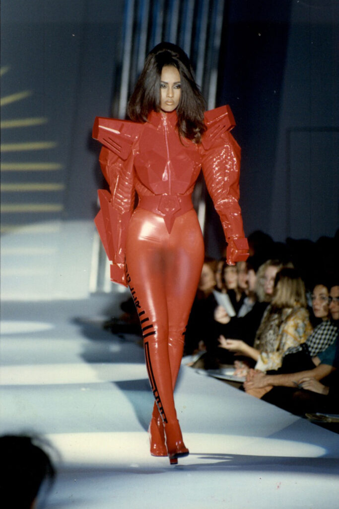 Thierry Mugler Hronika modnog vizionara
iman
