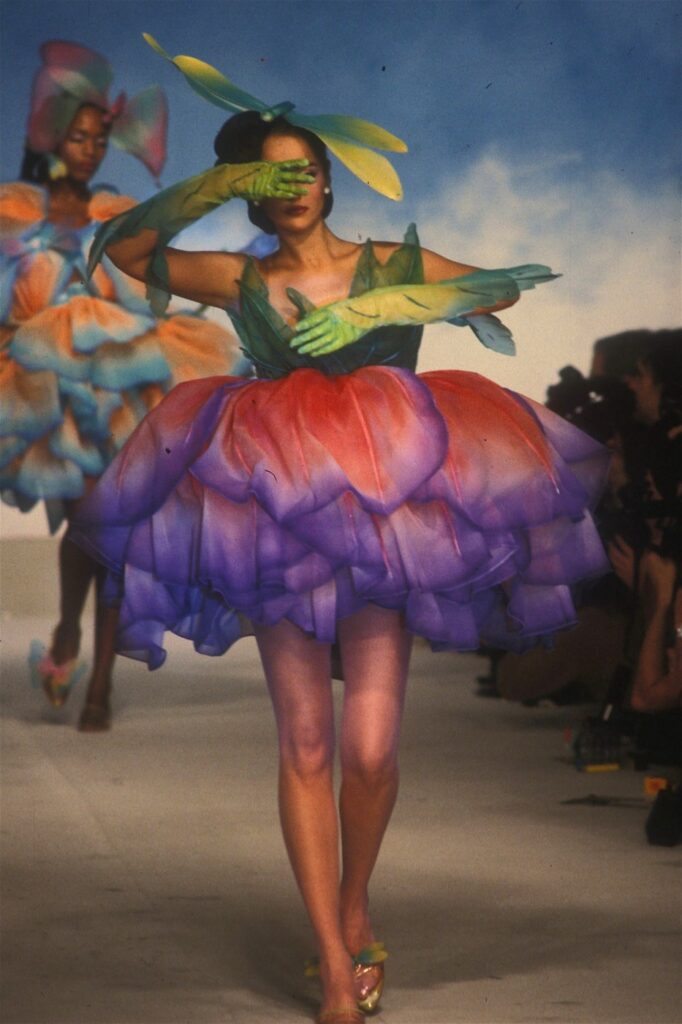 Thierry Mugler: Hronika modnog vizionara 
kolekcija Proleće/leto 1982