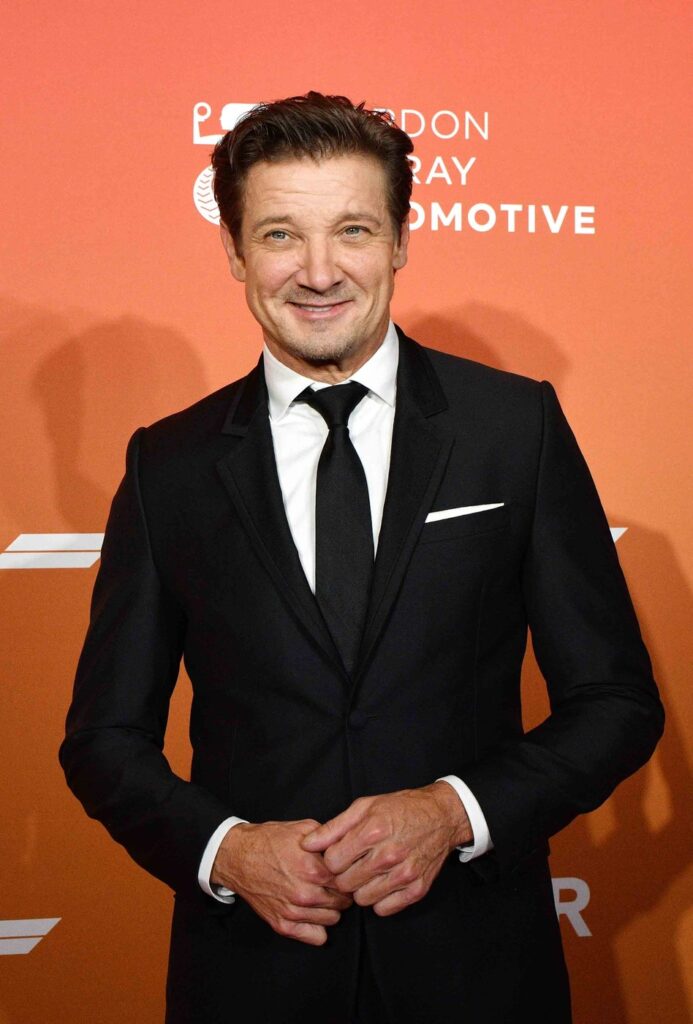 Wake Up Dead Man Vodič kroz glumačku ekipu
Jeremy Renner kao Nat Sharp