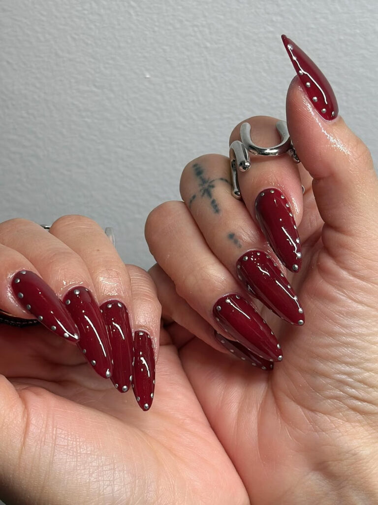 Praznični manikir: 12 ideja koje obožavamo