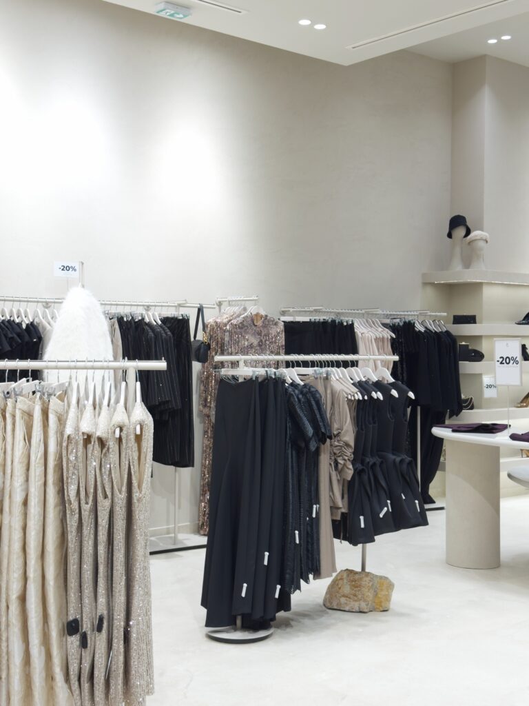  Poseta novoj radnji PS FASHION u Galeriji Belgrade postaje više od kupovine – to je modno iskustvo koje inspiriše i oduševljava.