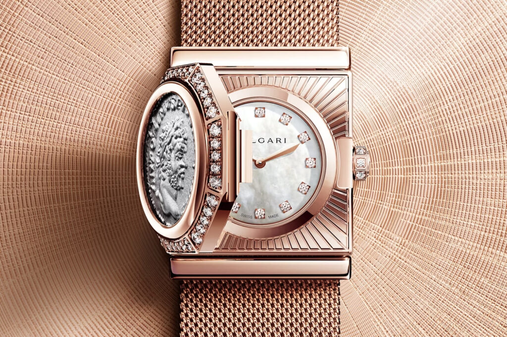 BVLGARI reinterpretira Monete i Tubogas modele na LVMH Watch Week (3) featured
Spoj rimskog nasleđa i savremene časovničarske preciznosti